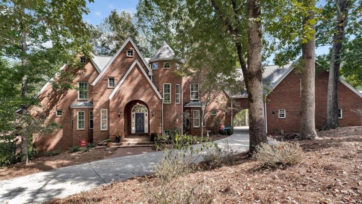 Athens House | 4BR/4BA luxury-Sleeps up to 13, Pvt Entrance N Oconee Rvr-Edge of UGA Campus