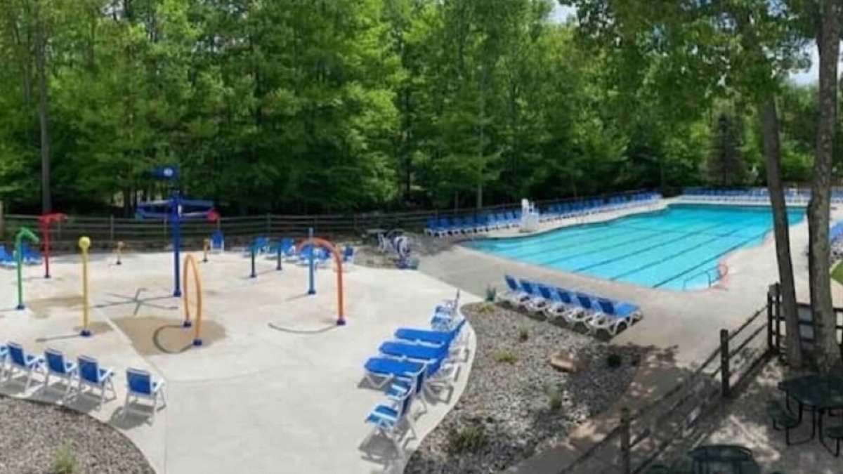Gouldsboro House | 4BR Big Bass Lake house in Heart of Poconos. /HotTub/Beach/Lakes/Pools/GameRoom