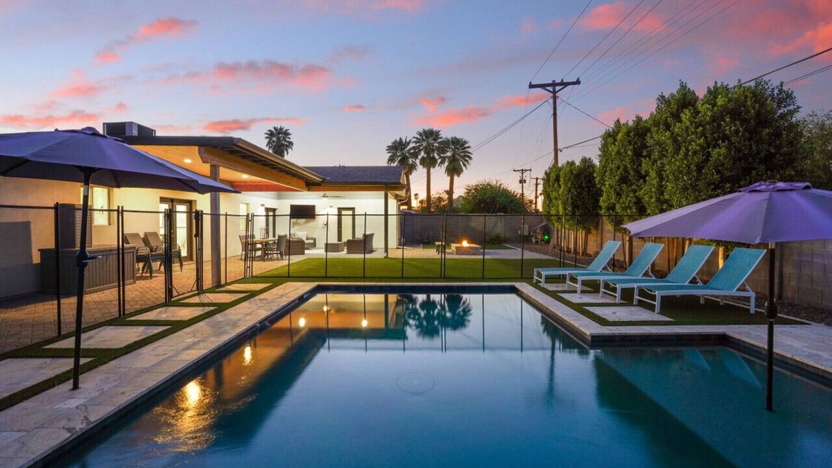 Scottsdale Highlands Estates House | 4BR + Casita w/Pool + Outdoor Big Screen