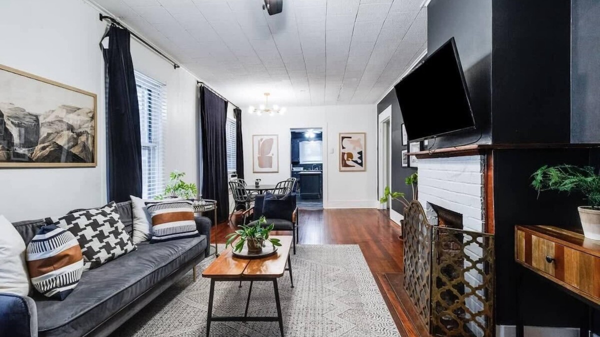 Freetown - Port Rico House | 4BR Downtown Lafayette | Garden, Parking, Walk to Arts District