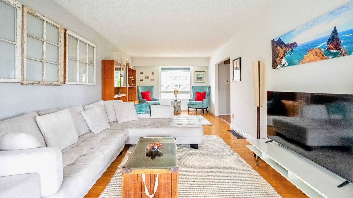 Hamilton House | 4BR Family Home with Spacious Backyard!