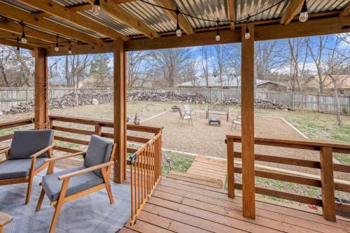 Fayetteville House | 4BR Game-Day Retreat - Foosball & Fire Pit