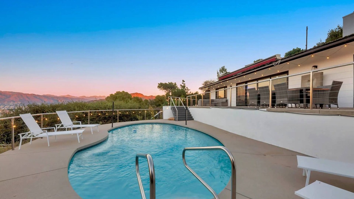 Los Angeles House | 4BR Hilltop Villa by Universal Studios with Pool and Amazing Views