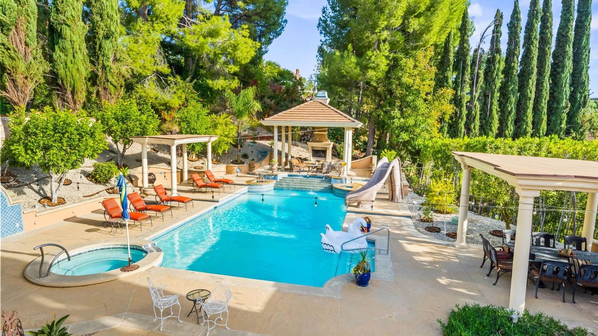 Porter Ranch House | 4BR Home Resort w/Games/Slide/Oasis