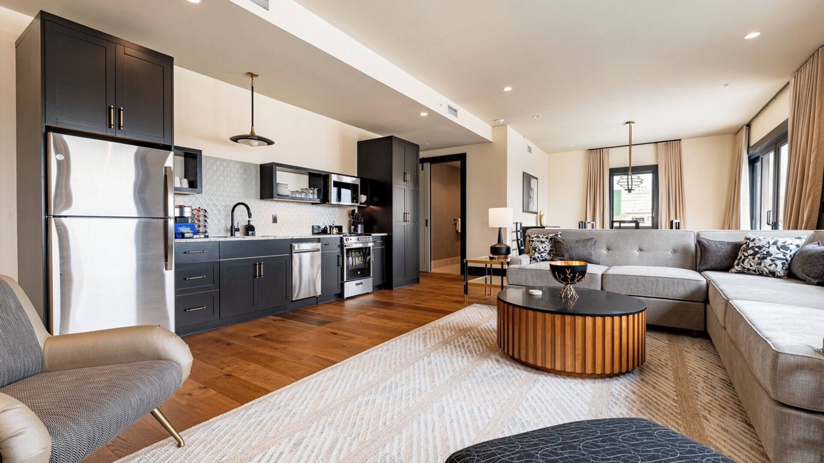 Central Business District Hotel | 4BR Incredible Group Penthouse + Private Patio | The Mayfair