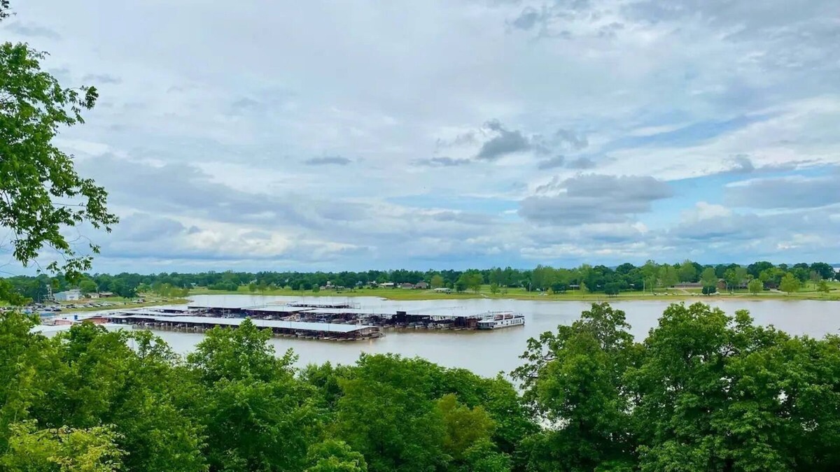 Hoyt House | 4BR Lakefront Home w/ a view! -Sleeps 9