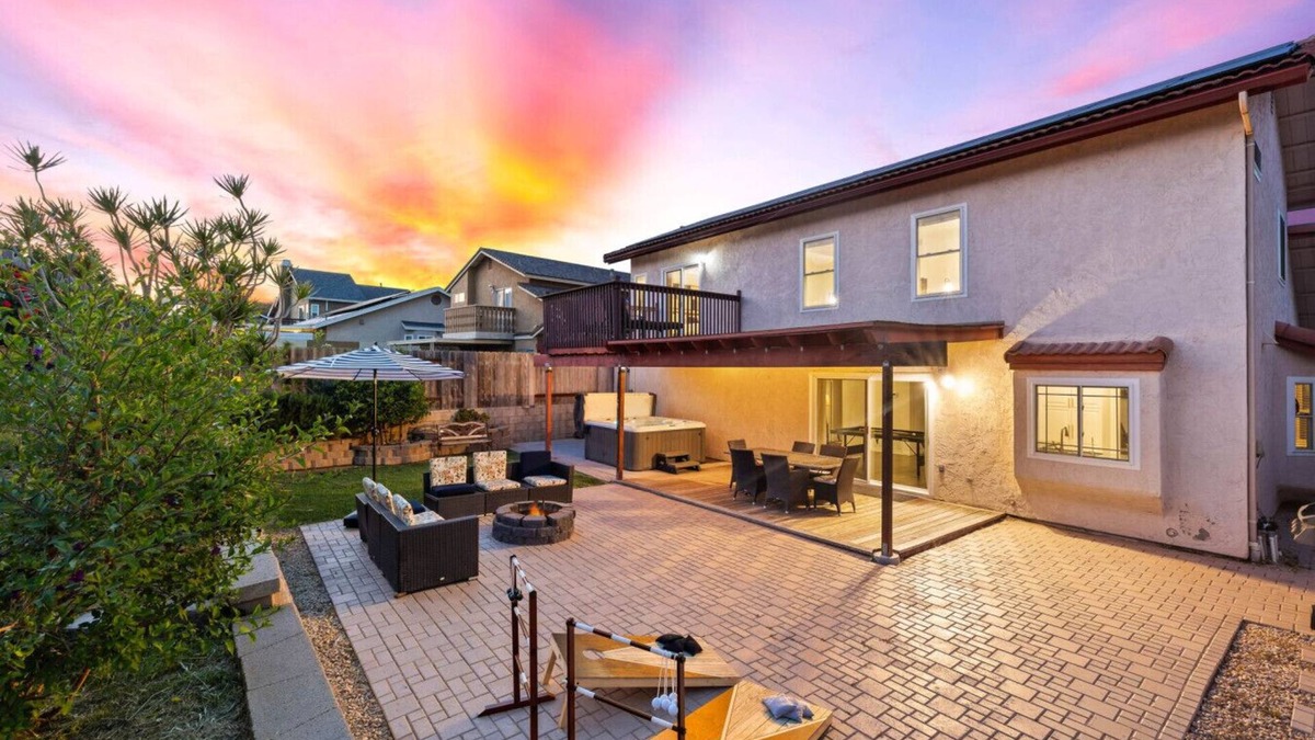 Bonita House | 4BR Oasis with Spa in Bay Terraces