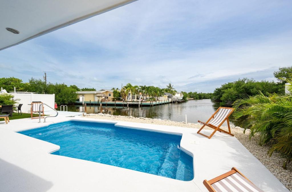 Marathon House | 4BR Sombrero Beach House on Canal w Dock & Pool