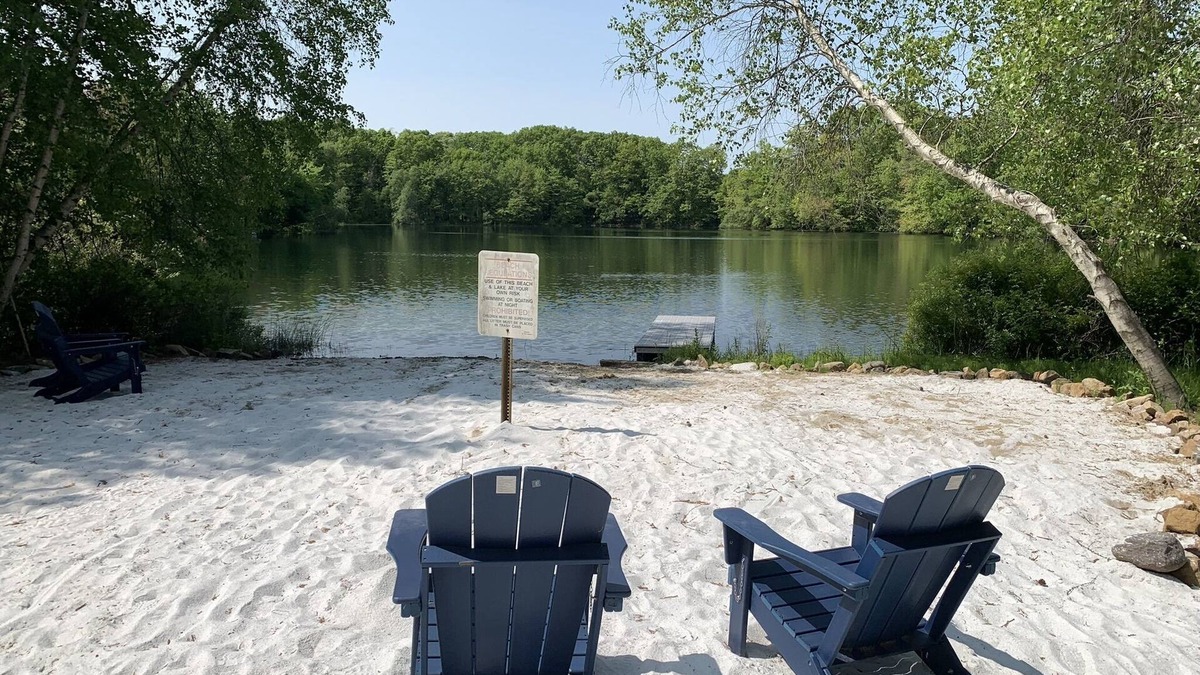 Kenvil House | 4BR w/Lake Access – Ideal for Displaced, Relocating & Professional Families