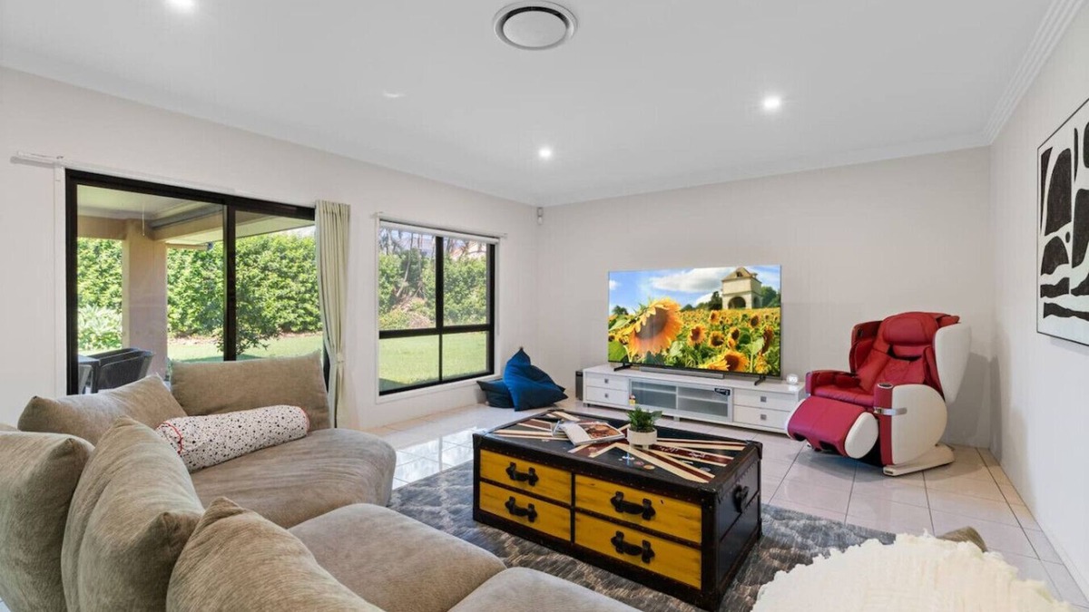 Parkinson House | 4BSpacious Cozy Family Entertained home @Parkinson