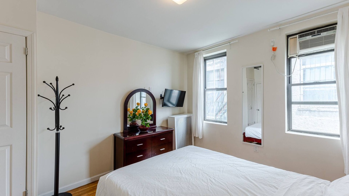 East Harlem Apartment | (4D) 1 Bedroom Apt Just Off Park Ave
