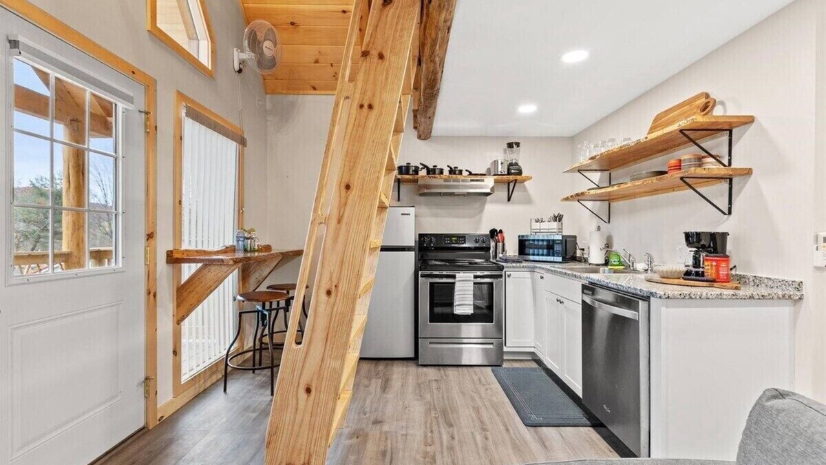 Stanton Apartment | 4Guys Cabin on the Hill/3mi To Natural Bridge