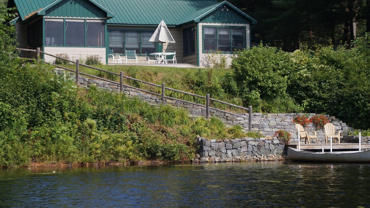 Wells House | 4Season home/dog friendly/no added cleaning fees/plenty of parking/fire pit