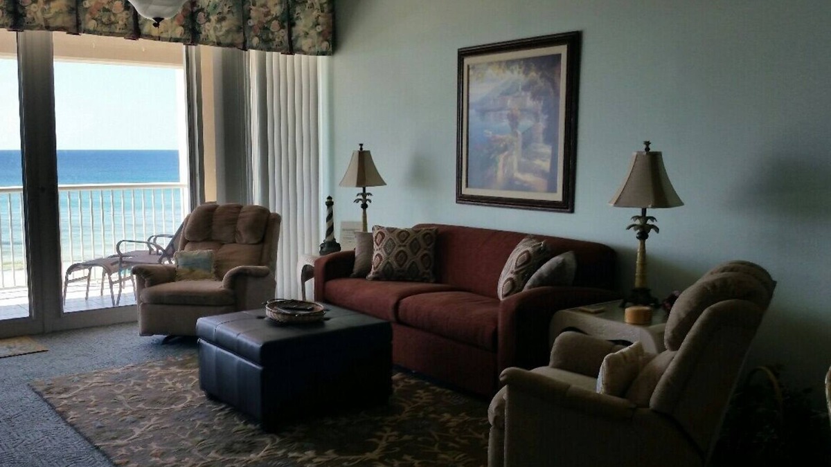 Navarre Beach Condo | 4th Floor ~ Coastal Design, Walk In Shower! Open Sept 20 - Oct 3 ~ Discounted!