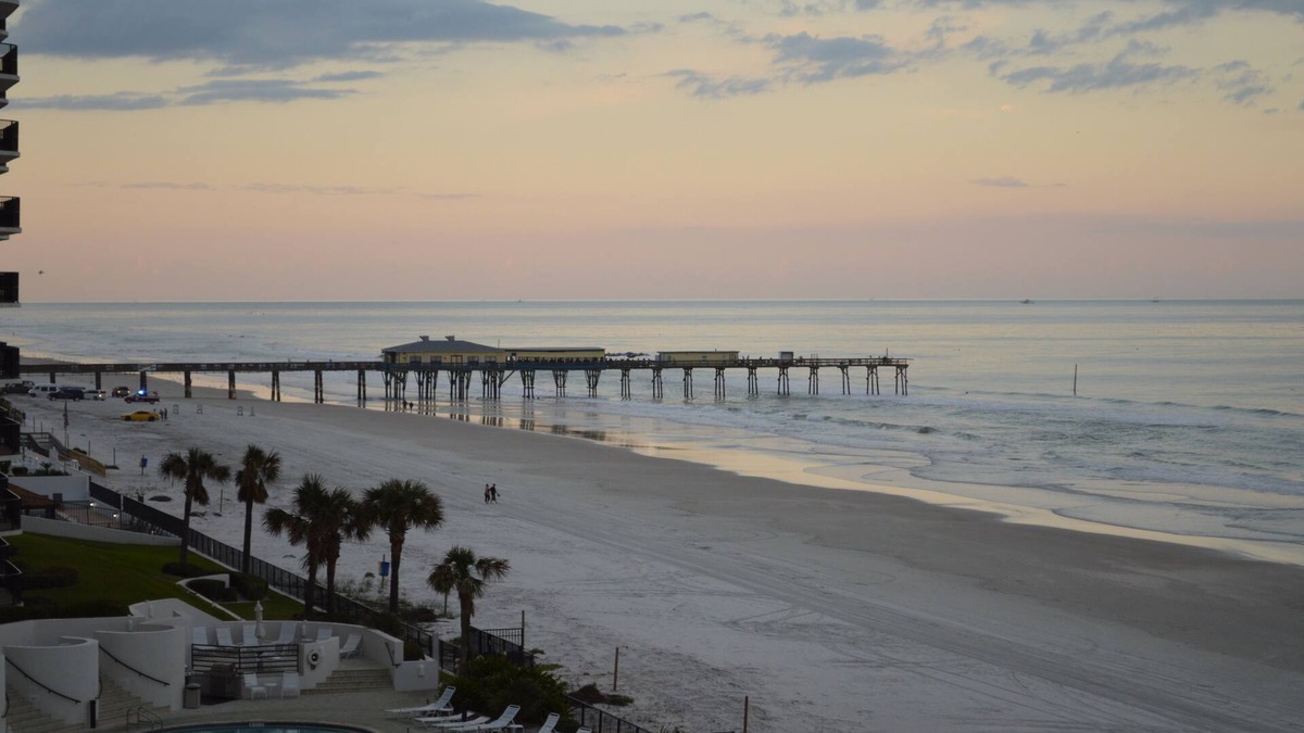 Daytona Beach Shores Condo | 4th Floor North East Corner 'Best View' Beachfront, Unit 402 -3bd/3ba