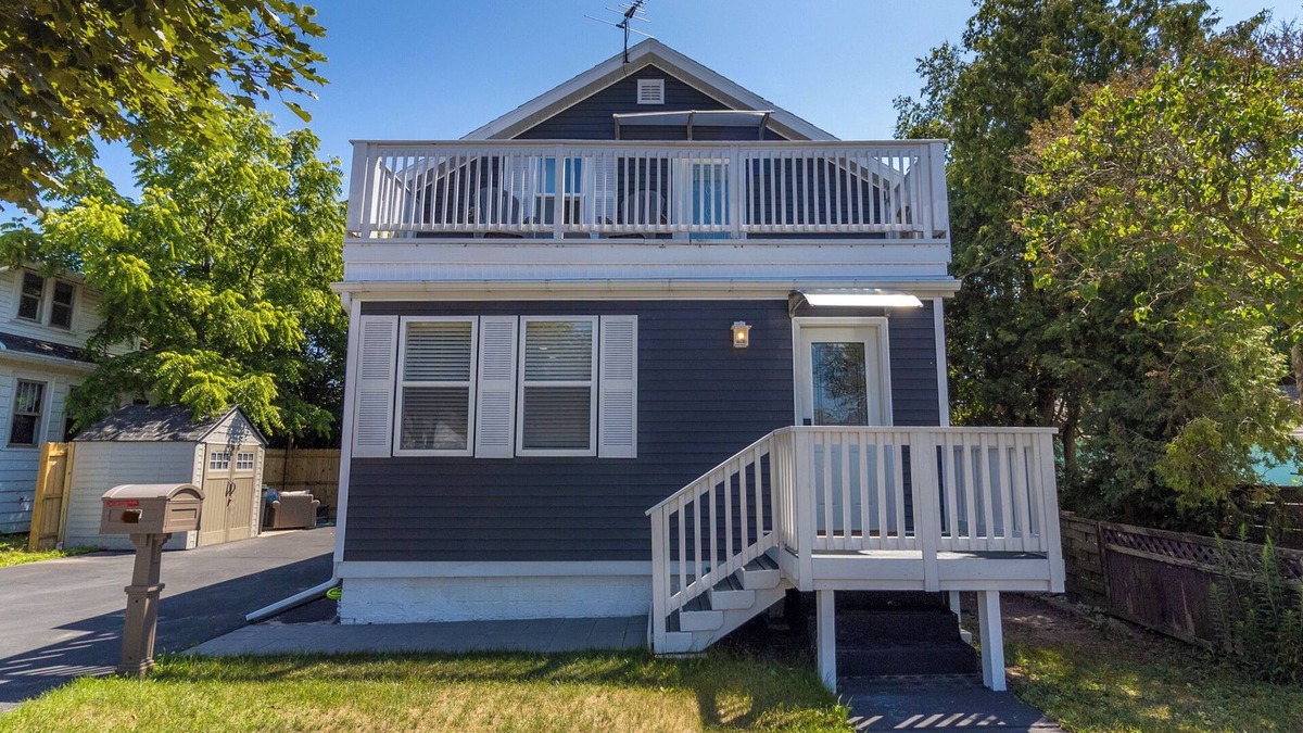 Two Rivers House | 4th house from Wisconsin’s best Lake Michigan beach! - Arcade room.