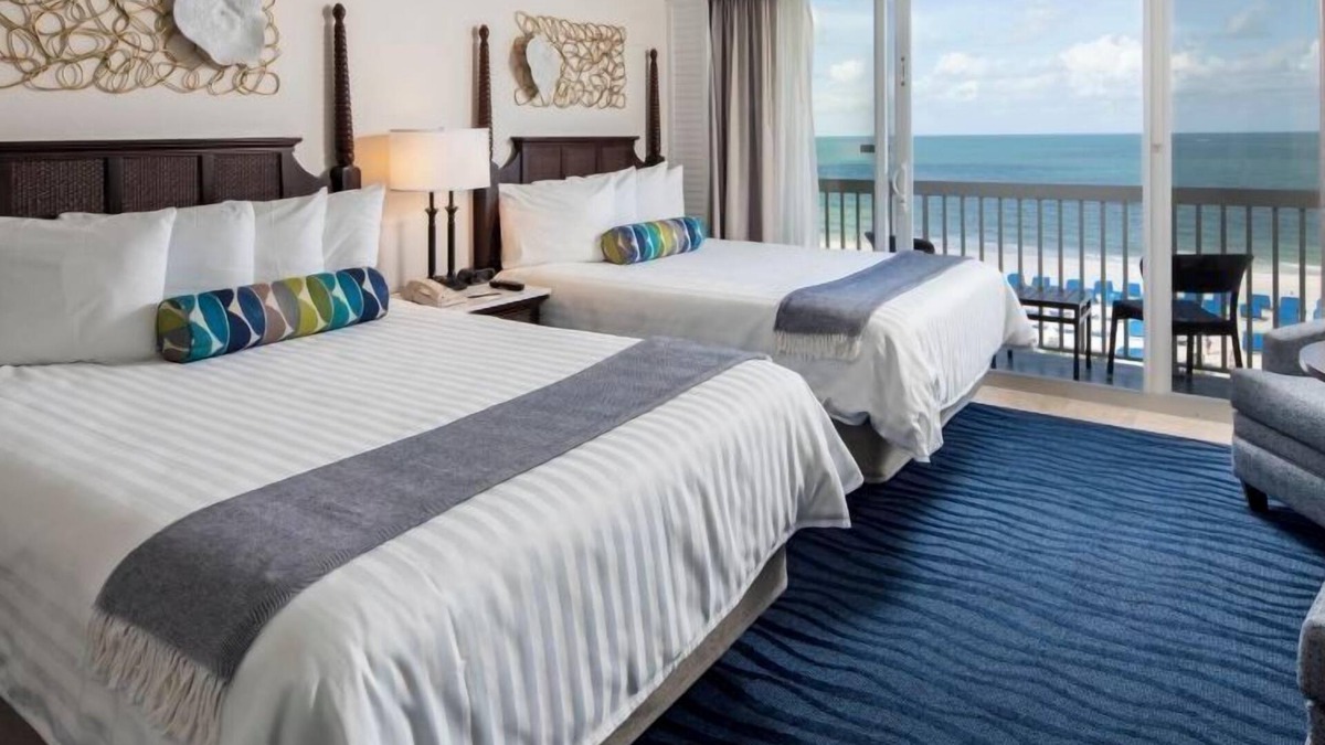 St. Pete Beach Hotel | 4x Gulf Front View With Balcony 2 Queen Beds at Island Grand at TradeWinds