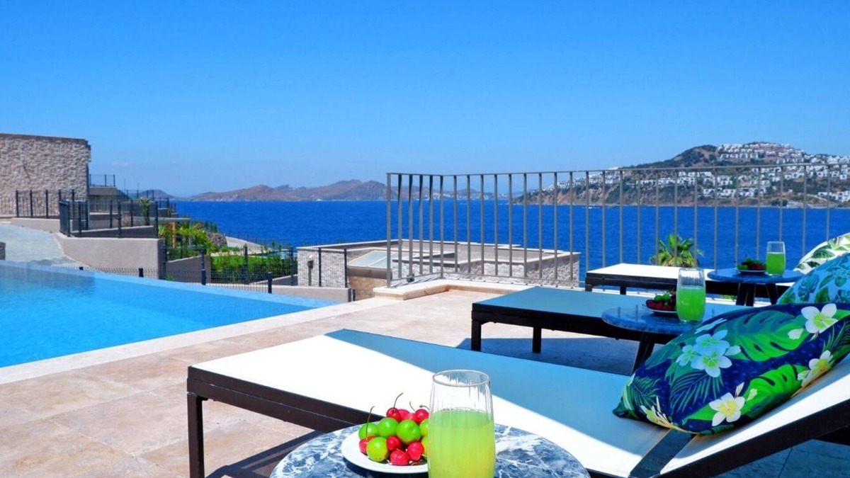 Koyunbaba Villa | 5+1 Luxury Villa in Gumusluk ,with Private Pool and Private Beach