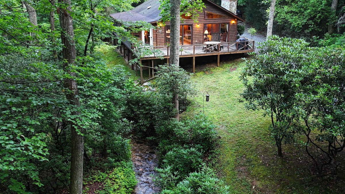 Indian Rock Springs Cabin | 5.5 Acre Creek Front ~ Hi Speed Internet/ROKU TV