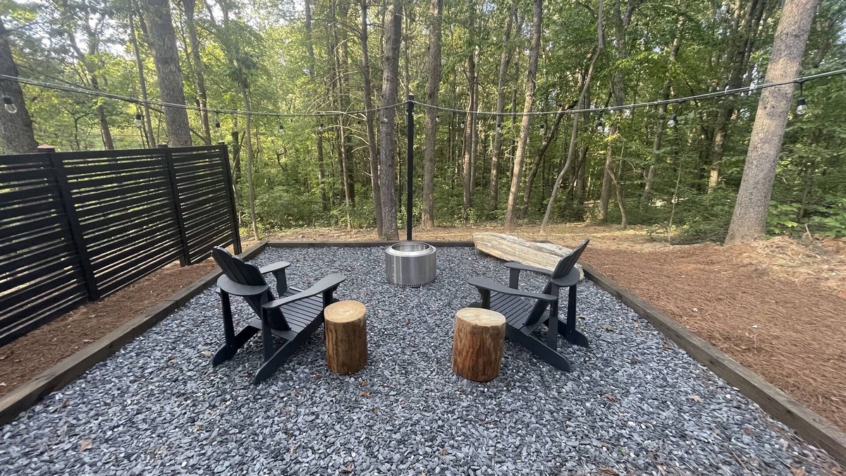 Sautee Nacoochee Cottage | 5.5mi to Helen - Couples Shower - Private Fire Pit