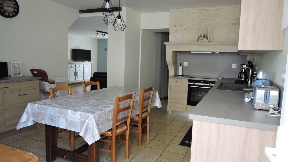 Meurville House | 5-6 person gîte "Chez Marlène" near Nigloland