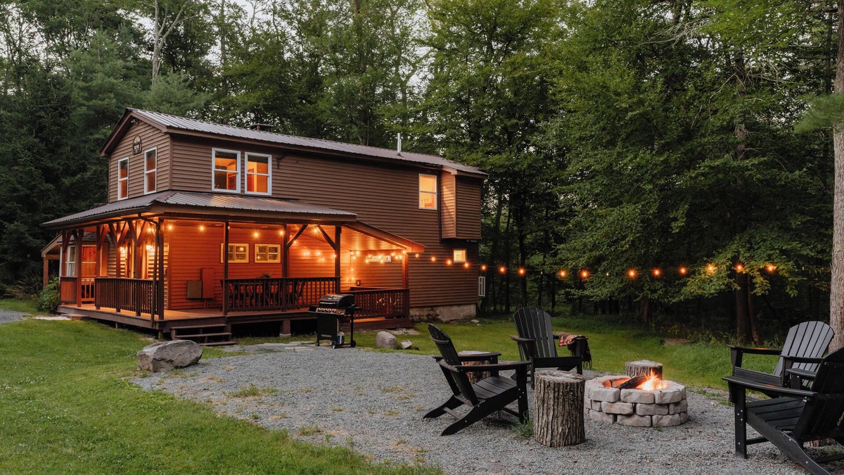 Eldred Cabin | 5 Acre Nature Escape · Rockpine Cabin
