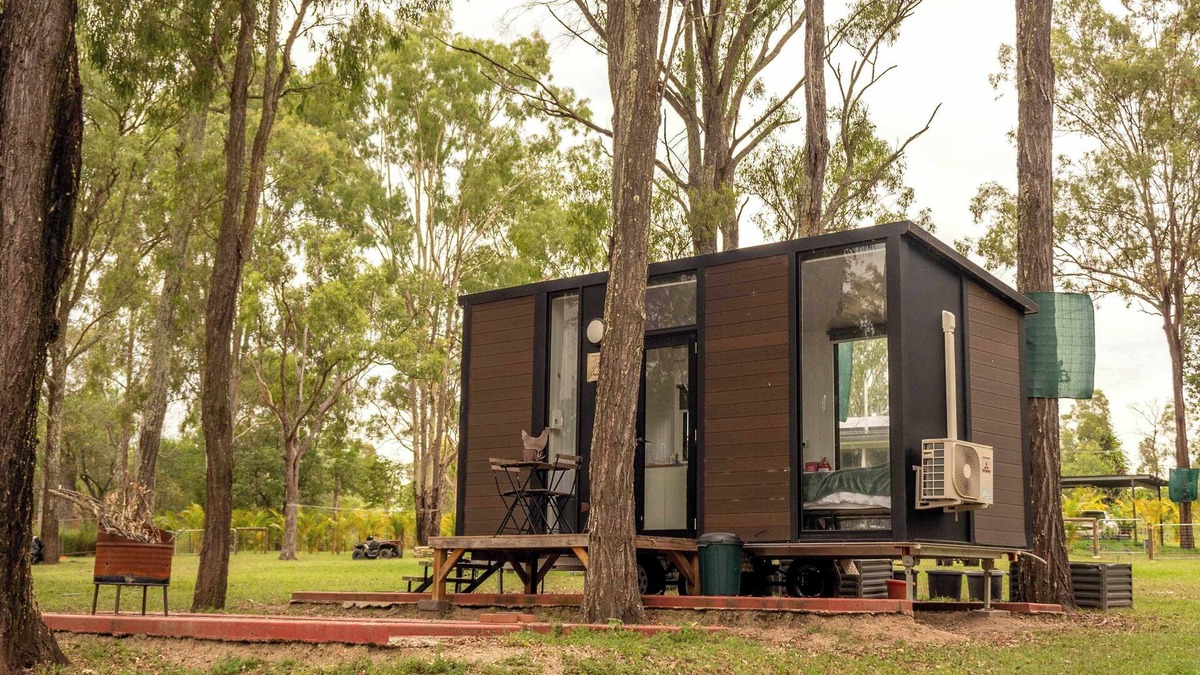 Jimboomba House | 5-Acre Retreat (Single) by Tiny Away