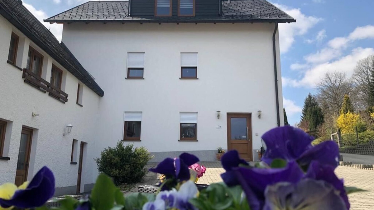 Bad Brambach Apartment | 5*apartment, 2-4 p., 2 bedrooms, child-friendly, WiFi via DSL free of charge
