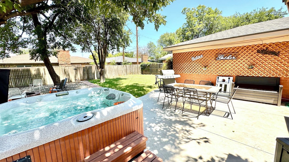 Lubbock House | 5 BD/2BA + Fun Backyard + CENTRAL + Hot Tub + Updated w/3 TVs!