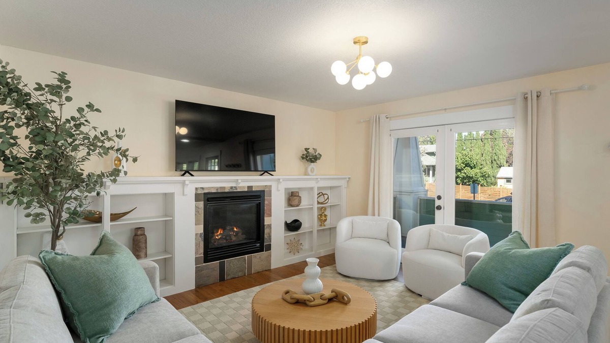 Sunnyside House | 5 BD/3.5BA -Arcade-WFH Desks-Pool/Pingpong Table