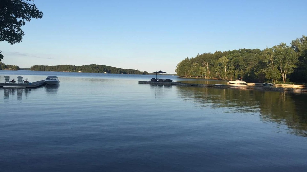 Minett Cottage | 5 Bdrm, 3 Bath on Lake Rosseau! Port Sandfield-Minett Area - AC!