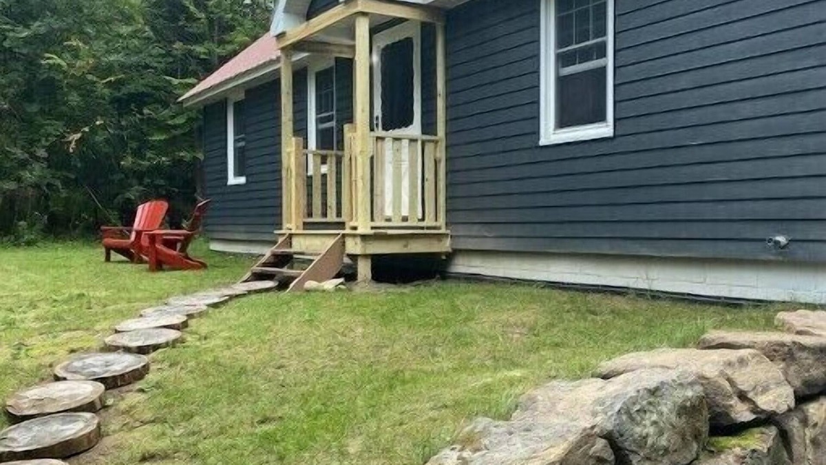 Newcomb House | 5 Bdrm in High Peaks region of the Adirondacks