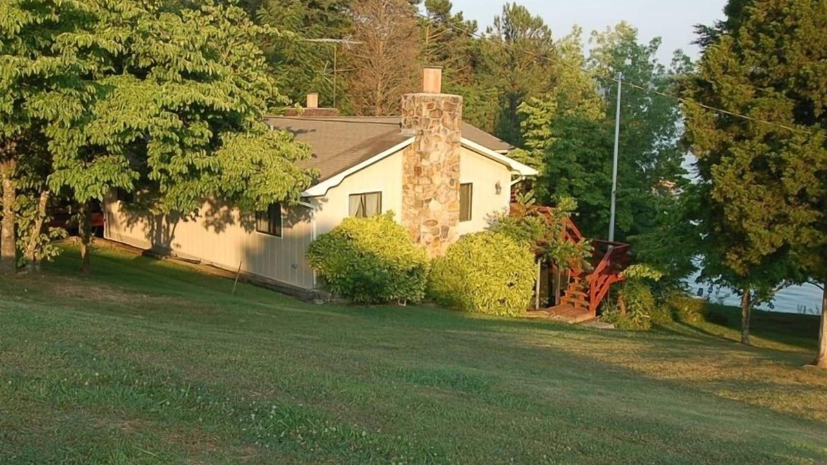 Rutledge House | 5 Bdrm, Private Dock, Year Round Fishing on Cherokee Lake. Rutledge TN