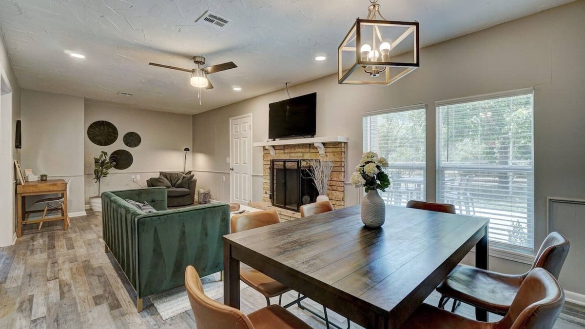Oklahoma City House | 5 BED Beauty! Lake Hefner Hideaway