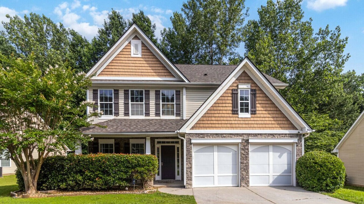 Duluth House | 5-Bed Gem Close to Duluth Fun-Sleeps 16