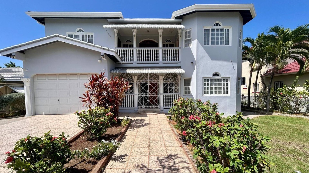 Runaway Bay Villa | 5-bed Villa With Pool in Runaway Bay, Jamaica