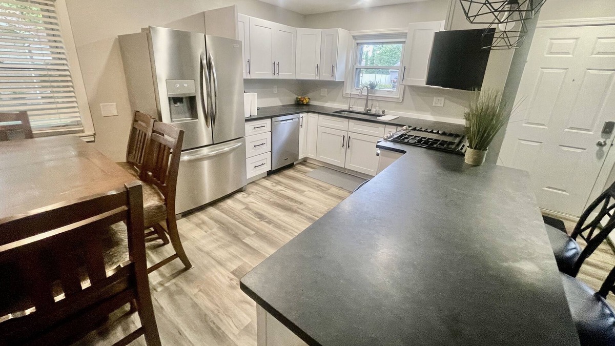 West Bloomfield House | 5 Bedroom Freshly Updated Home!