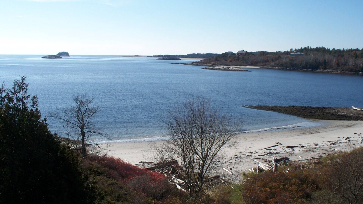 Georgetown Cottage | 5 bedroom/2 bath Cottage with direct water view and access