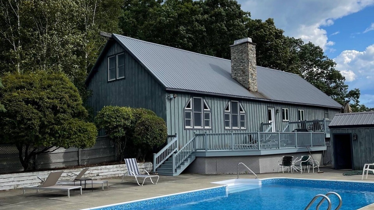 Hillside Lake House | 5 Bedroom 20 Acre Country Estate with a Pool in Hudson Valley/Dutchess County