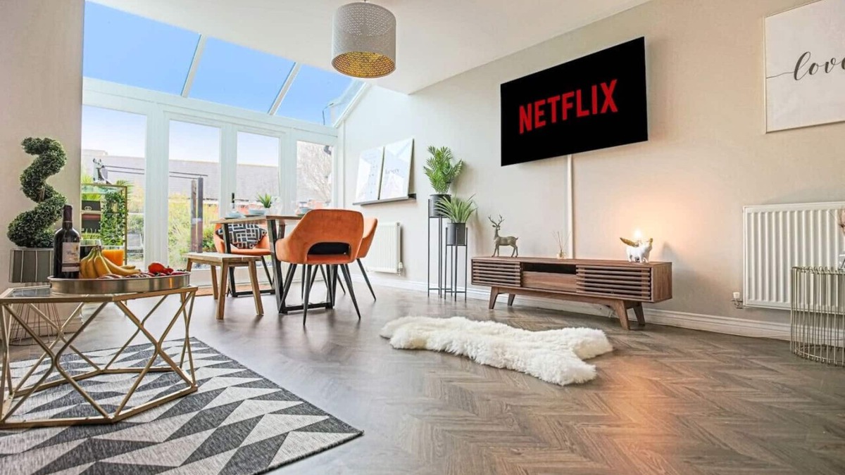 Newport Pagnell House | 5 Bedroom 3.5 Bathroom House SkyTV FreeParking