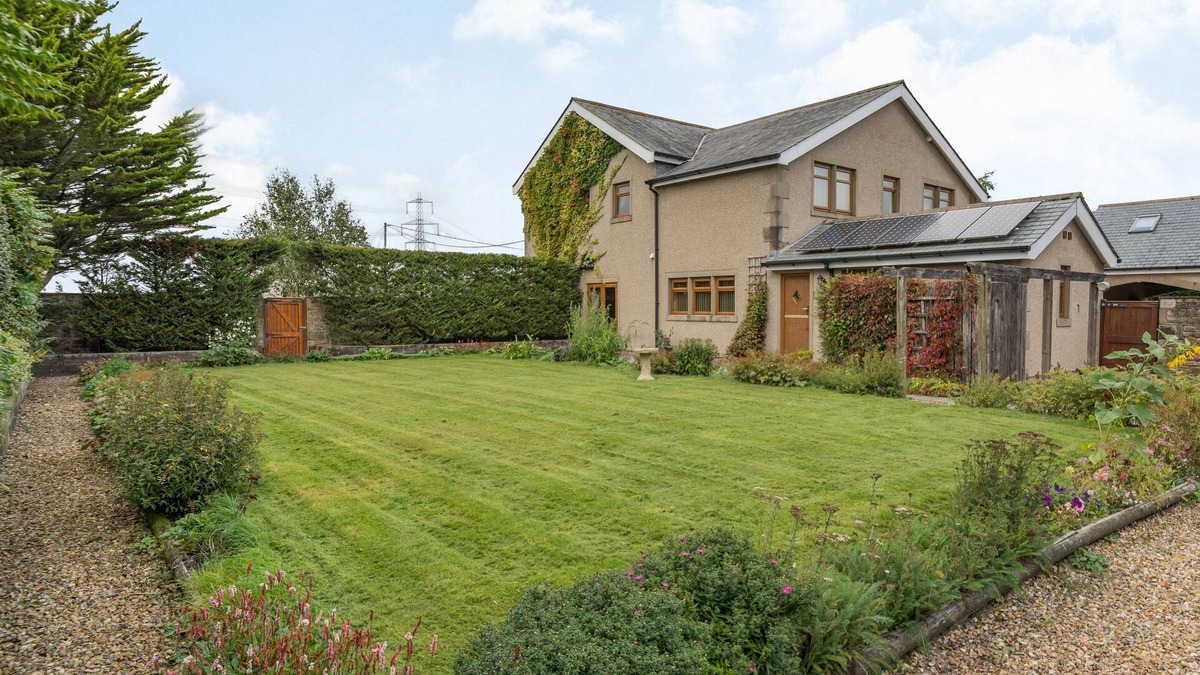 Hambleton Cottage | 5 bedroom accommodation in Poulton-le-Fylde