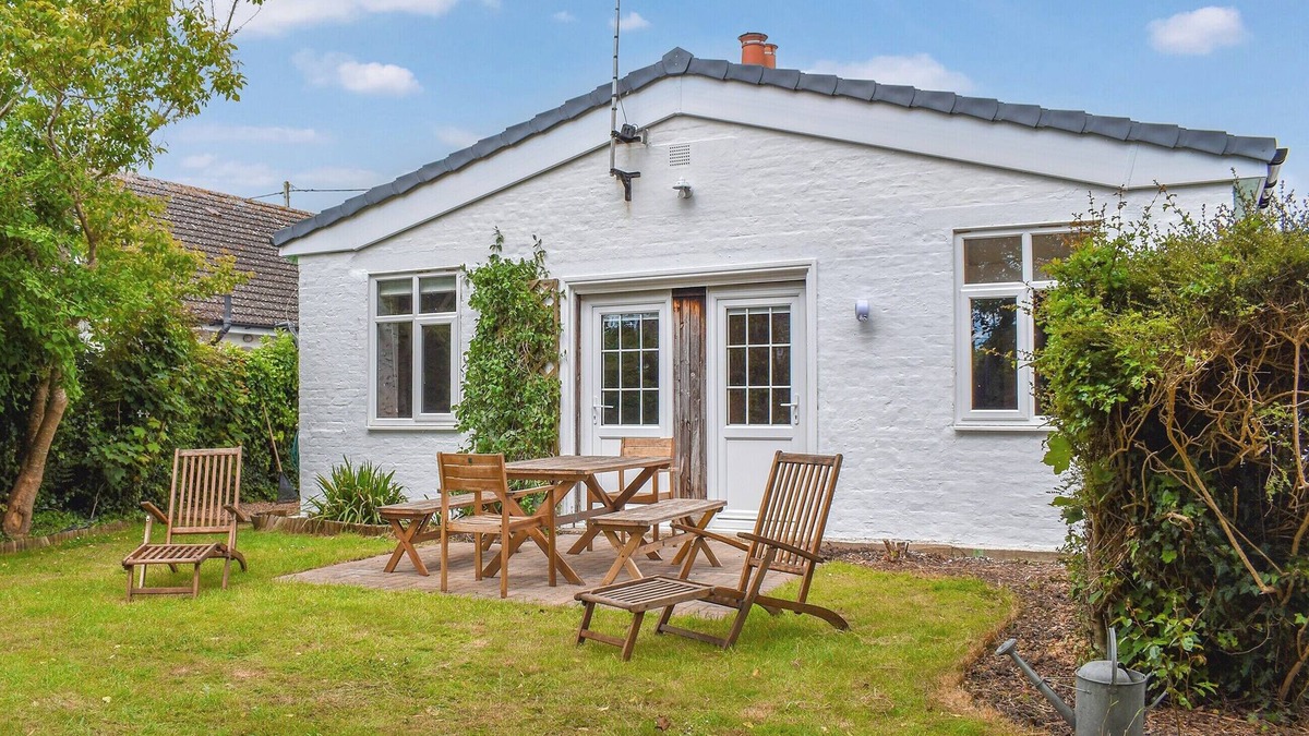 St Mary's Bay Cottage | 5 bedroom accommodation in St Mary&rsquo;s Bay, near Romney Marsh
