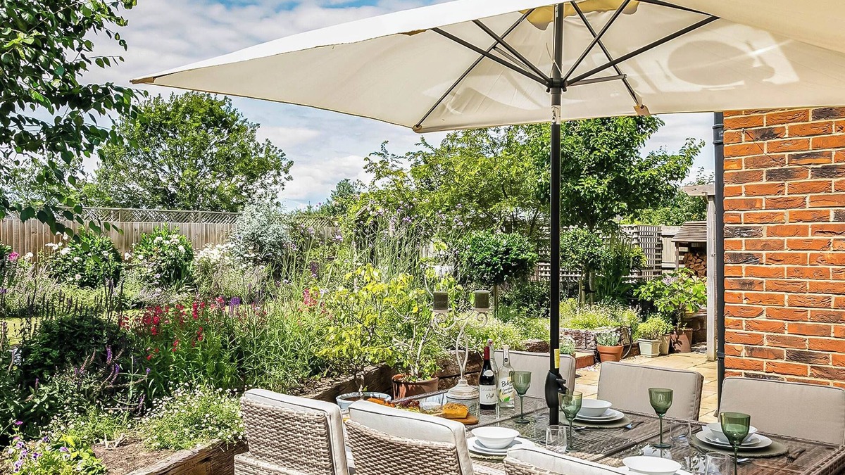 Aubourn Cottage | 5 bedroom accommodation in Near Lincoln