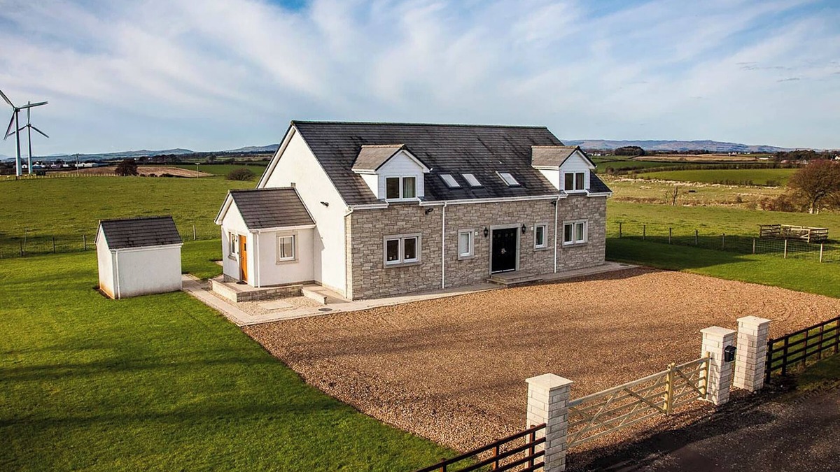 Kilmaurs Cottage | 5 bedroom accommodation in Kilmaurs, near Kilmarnock