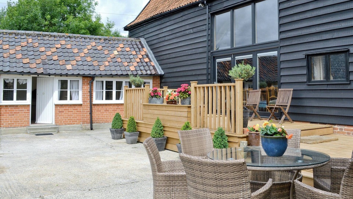 Halesworth Cottage | 5 bedroom accommodation in Cratfield, near Laxfield