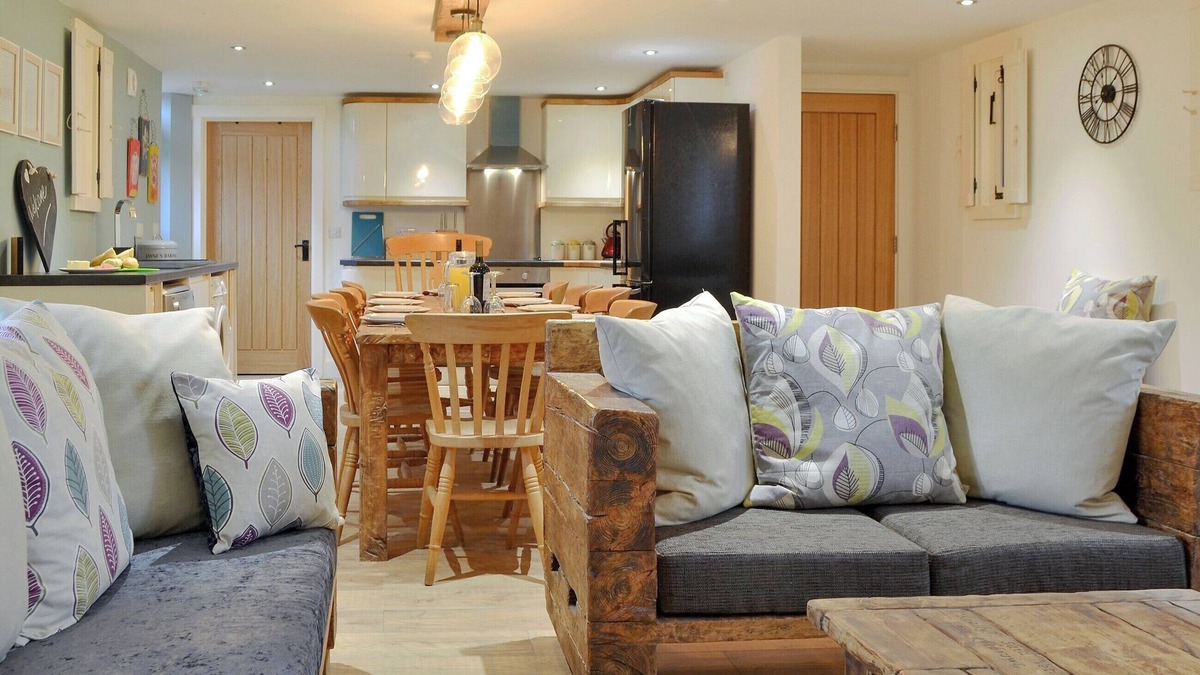 Mappleton Cottage | 5 bedroom accommodation in Driffield, near Bridlington