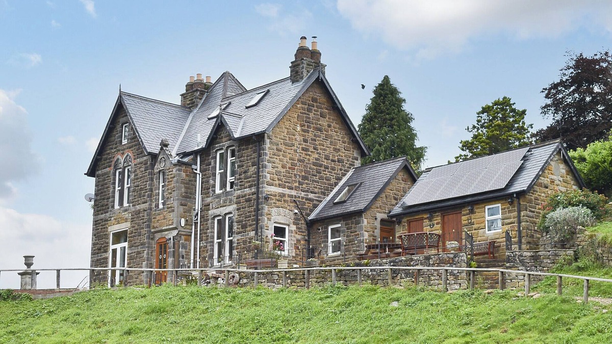 Grosmont Cottage | 5 bedroom accommodation in Grosmont