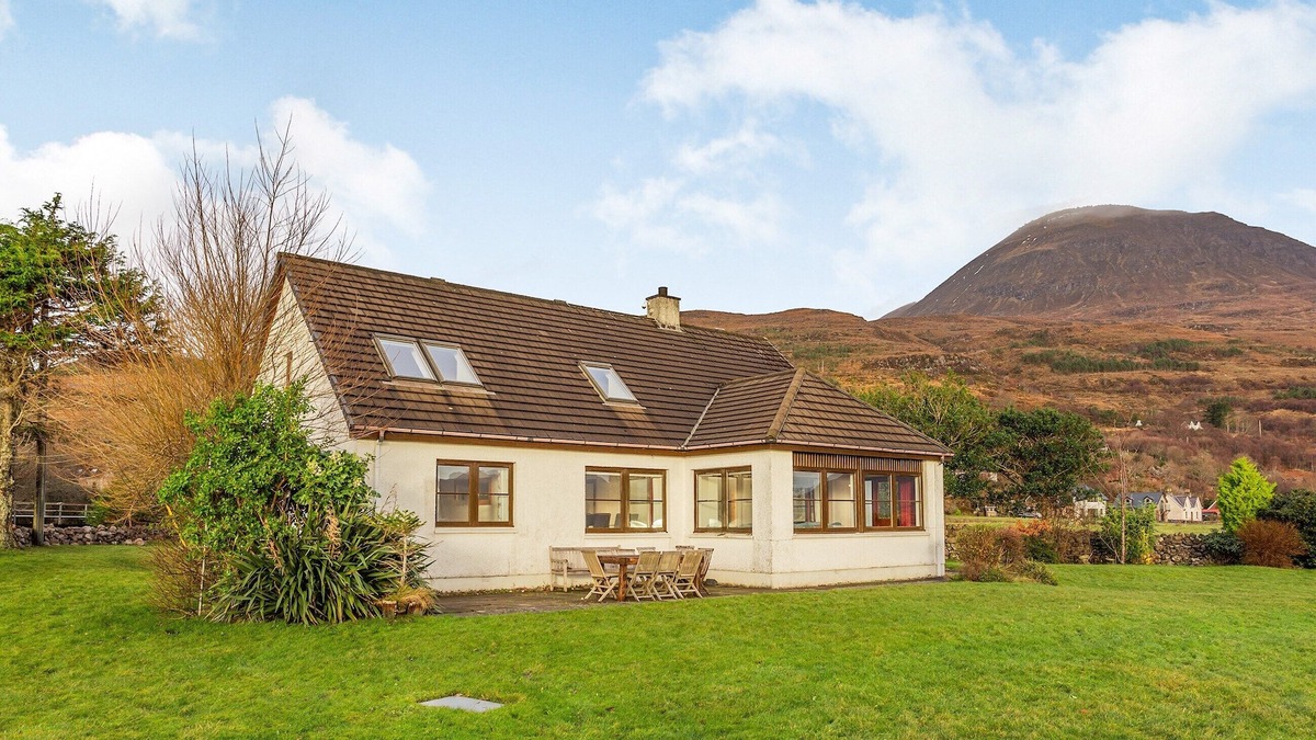 Achnasheen Cottage | 5 bedroom accommodation in Torridon