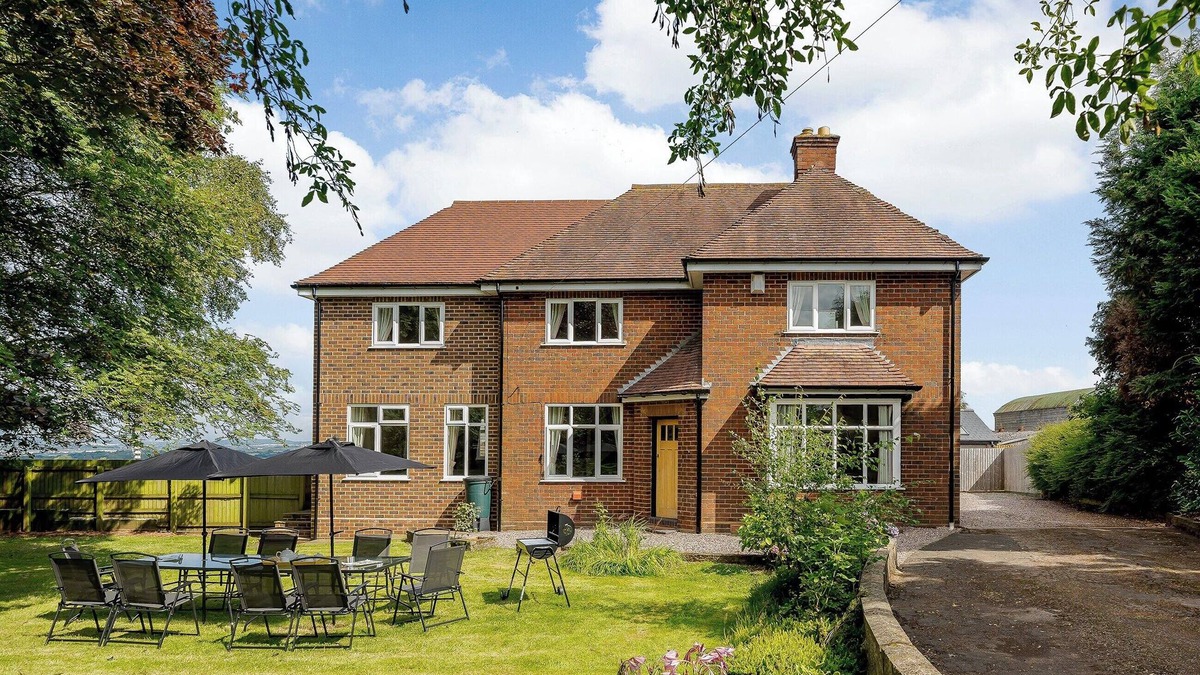Shobdon Cottage | 5 bedroom accommodation in Crossway Green, near Stourport-on-Severn