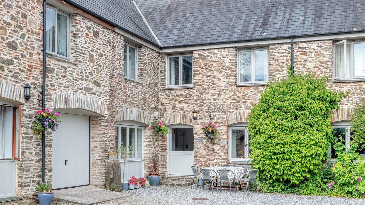Chillington Cottage | 5 bedroom accommodation in Slapton